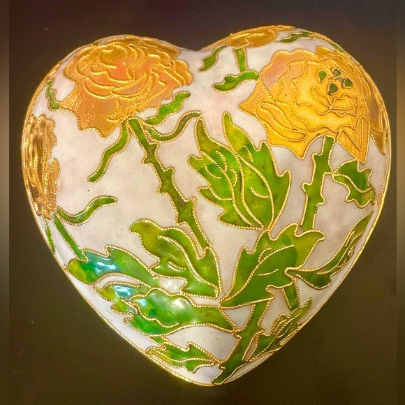 Vintage Other - Vintage Cloisonne White and Gold Floral Heart Trinket Box